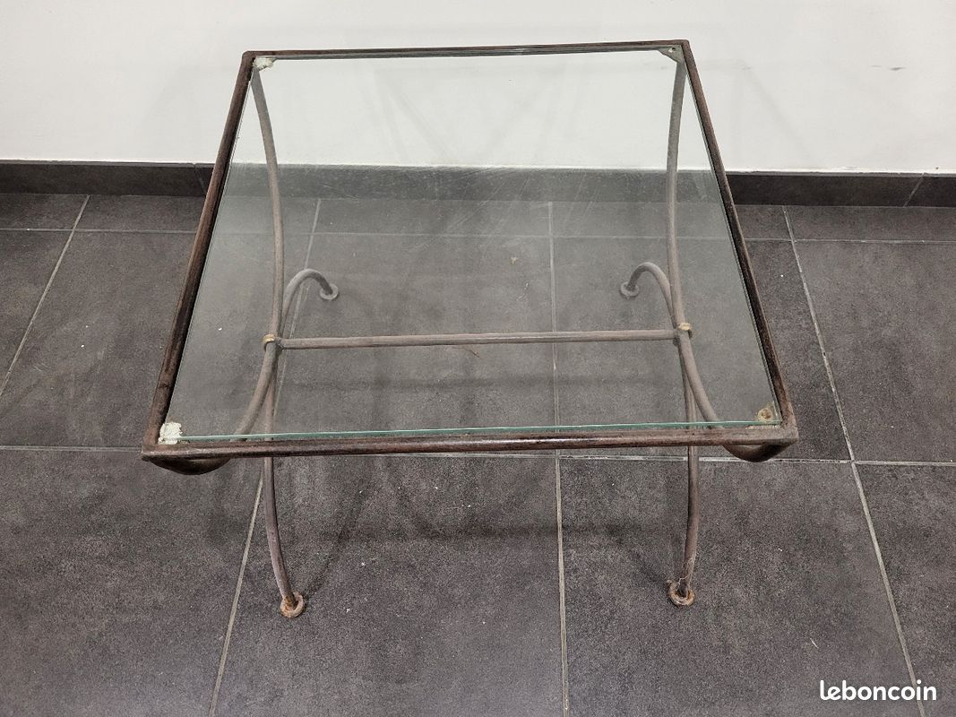 Table basse en verre et fer forgé (image 1)