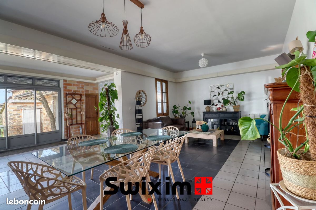 Maison 5 pièces 182 m² · à Brach · 182 m² · 325 000 €