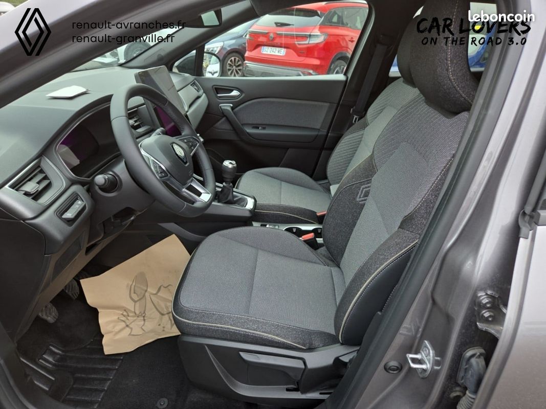 RENAULT Captur TCe 90 ch Techno (image 11)