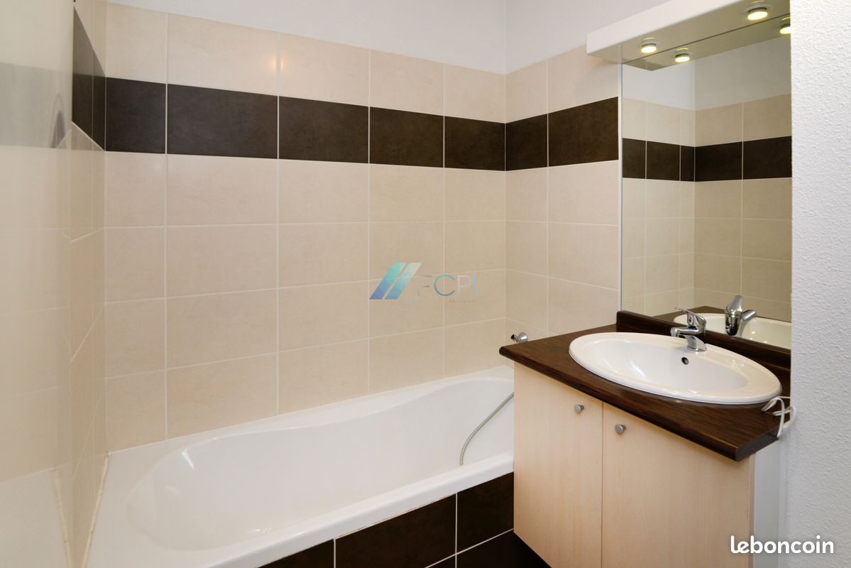 Appartement 2 pièces 40 m² - L'Isle-d'Espagnac 16340 (image principale 9)