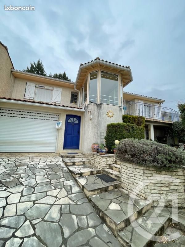 Maison 7 pièces 166 m² · à Castres · 166 m² · 194 000 €