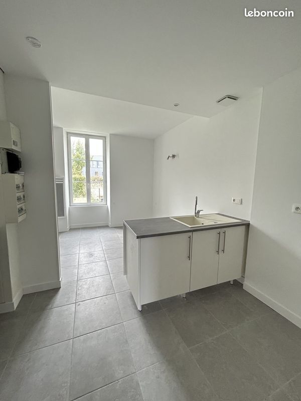 Appartement 2 pièces 31 m² · à Saintes · 31 m² · 465 €/mois