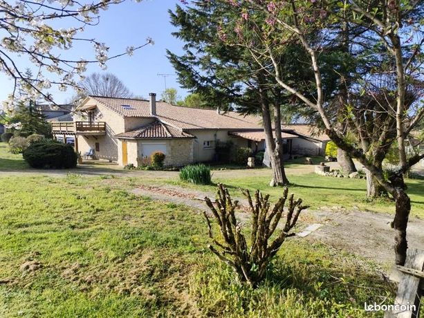 Gîte 11 pièces 406 m²