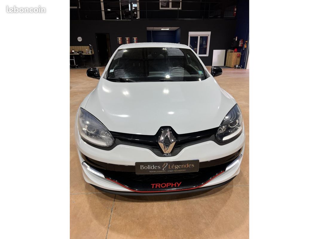 RENAULT MEGANE 2.0i - 265 S&S III COUPE R.S. - Garantie 12 mois (image 6)