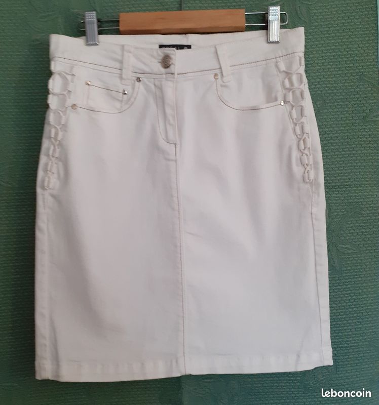 Jupe beige très clair (image 1)