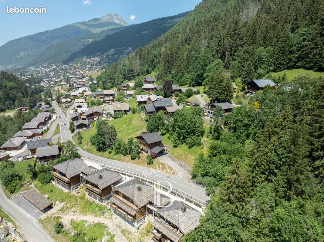 Terrain 959 m² · à Morzine · 959 m² · 735 000 €
