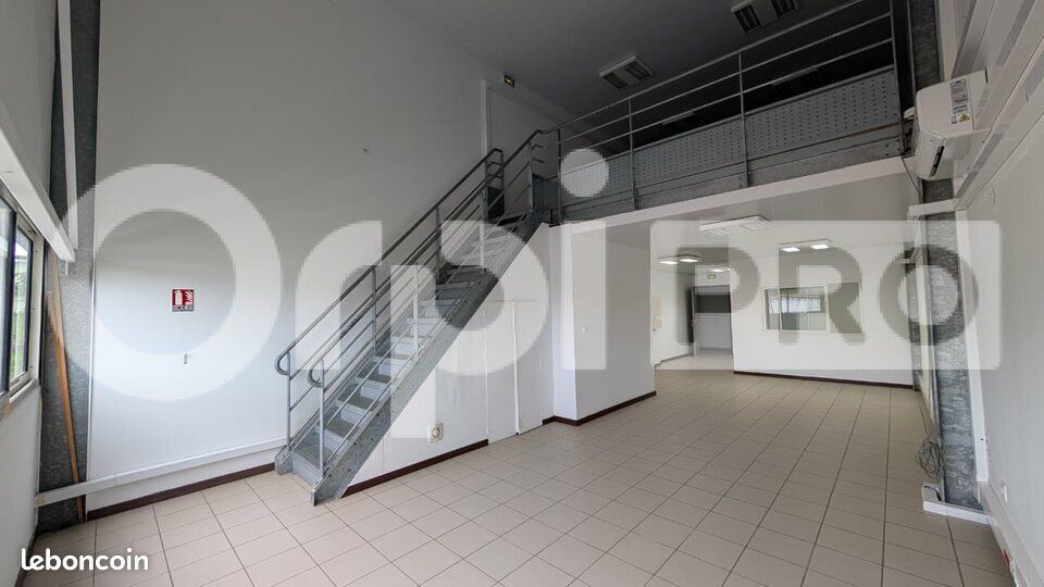 Bureau 105 m² (image 1)