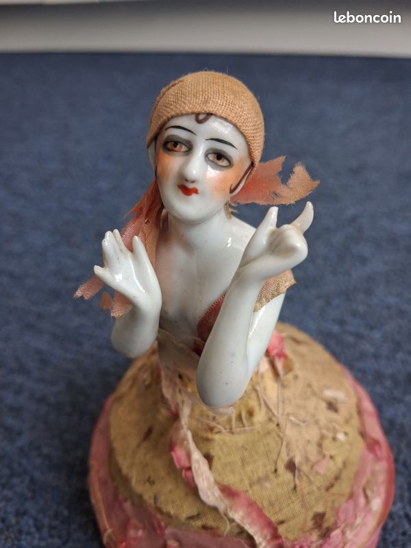 Poupée mignonnette tête porcelaine marquée en creux AM germany 300 13