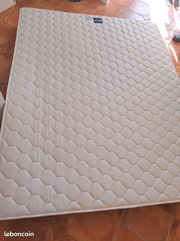 Matelas Simmons (image 1)