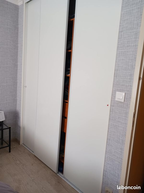 3 portes de placard coulissantes pour une largeur totale de 1.80 ml (image 2)