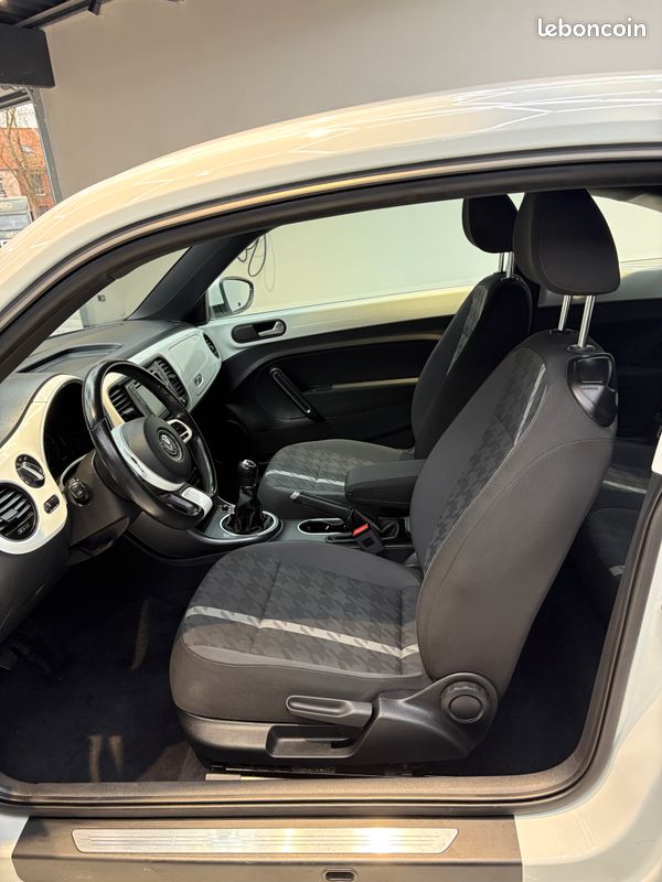 VW BEETLE 2.0TDI 110ch Excellent etat 91.787km (image 8)