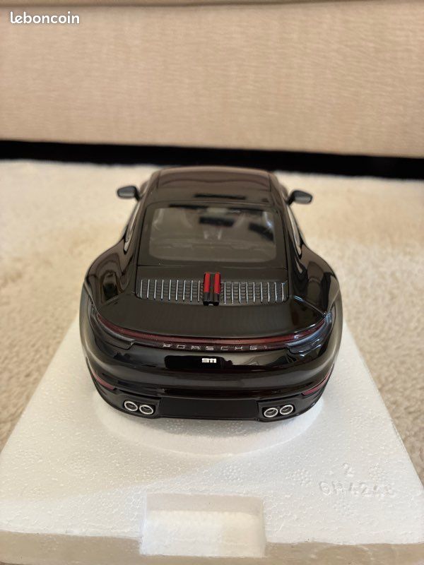 Porsche 911 type 991 carrera 4S (image 6)