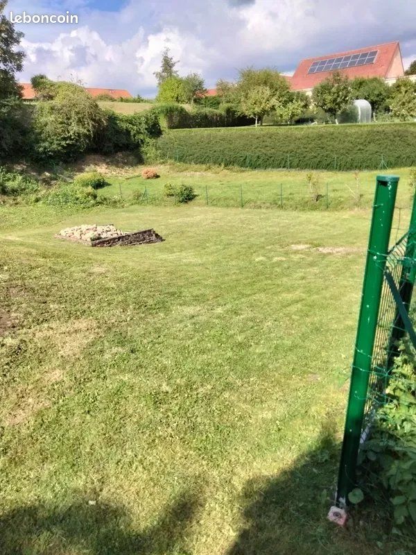 Terrain 600 m² · à Bussières · 87 000 €