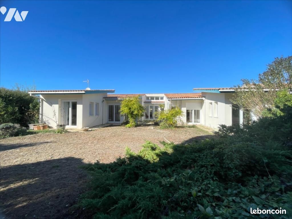 Maison 5 pièces 156 m² · à Saint-Rogatien · 156 m² · 476 100 €