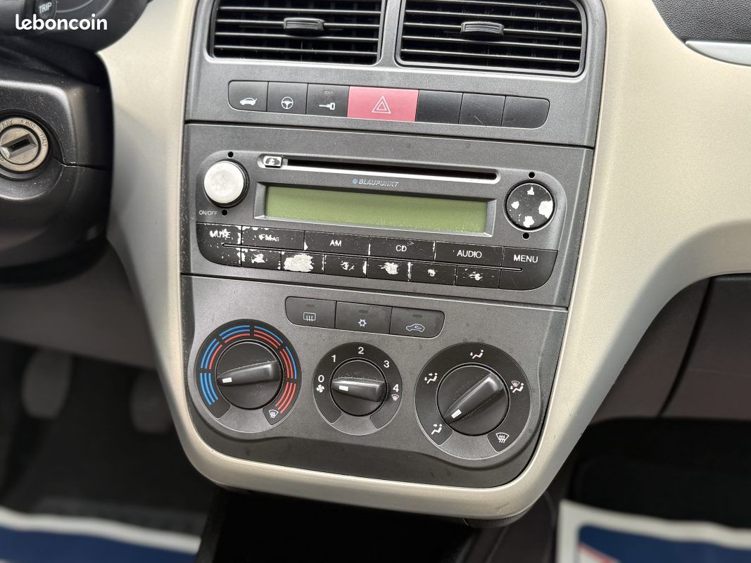 Fiat Grande Punto 1.3 MJT 75ch Active – Clim – Idéal Jeune Permis – Révisée & Garantie 6 mois (image 20)