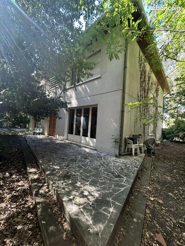 Maison 6 pièces 240 m² · à Libourne · 240 m² · 350 000 €