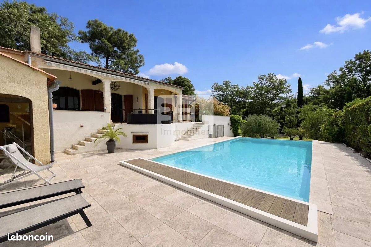 Maison 6 pièces 210 m² · à Saint-Michel-d'Euzet · 210 m² · 485 000 €