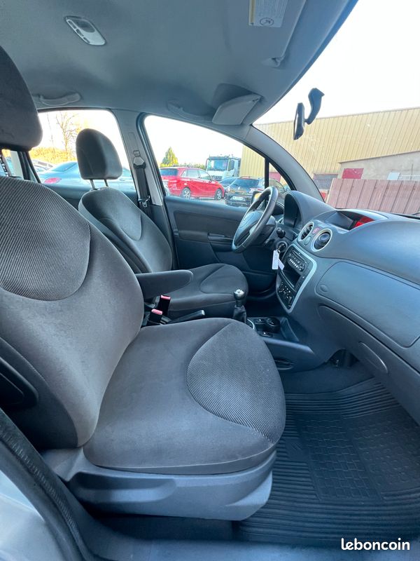 Citroën C3 Phase 2 1.4 HDI 70 Ch 4 Cv Confort Clim (image 3)