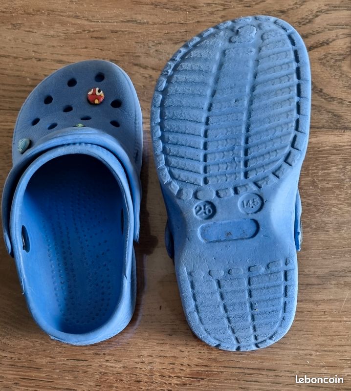 Crocs (image 2)