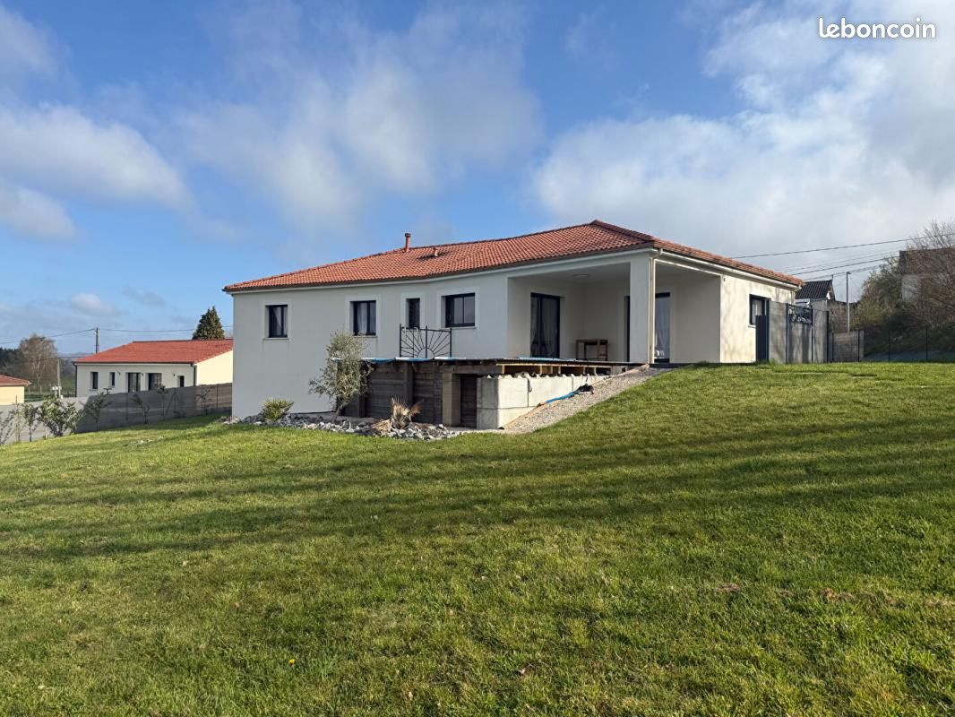 Maison 6 pièces 136 m² · à Saint-Léonard-de-Noblat · 136 m² · 270 000 €
