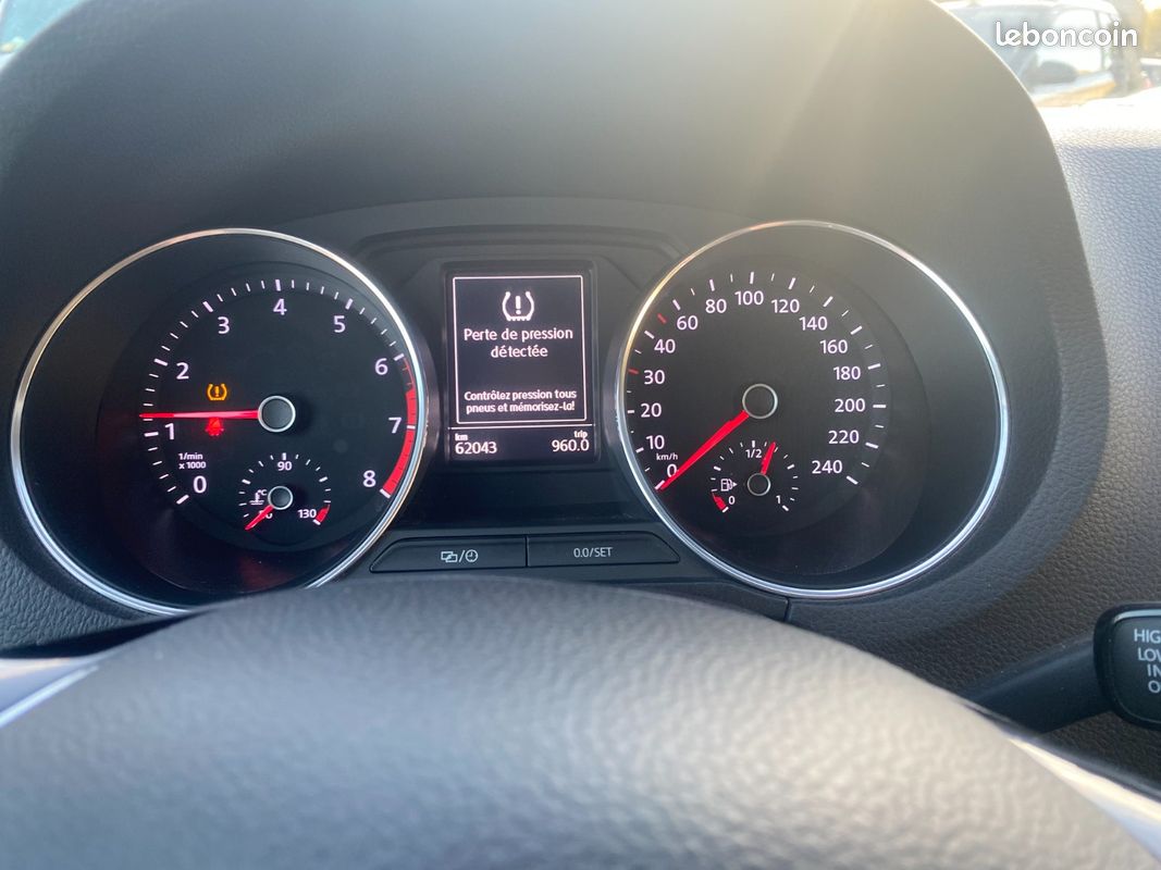 Volkswagen POLO CROSS 1.2 TSI (image 18)