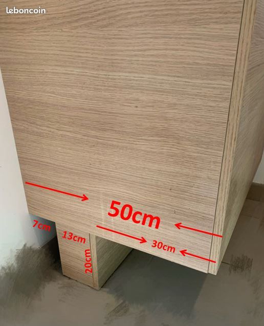 Ensemble de salle de bain avec miroir, vasque, robinet, éclairage intégré et espace de rangement (image 6)
