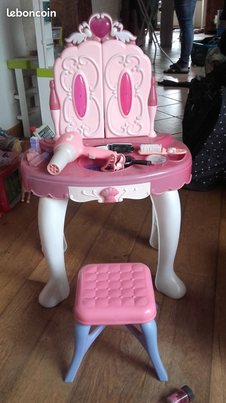 Coiffeuse fille (image 1)