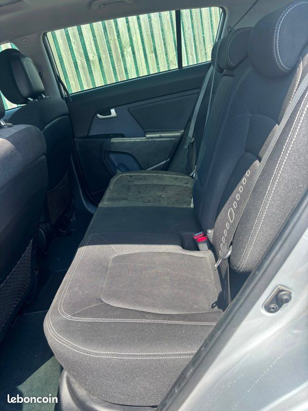 Kia Sportage 1.7 CRDi 2WD 116 Cv Sense 1 ères mains (image 9)