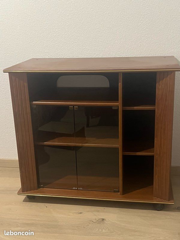 Meuble Telé en bois (image 1)