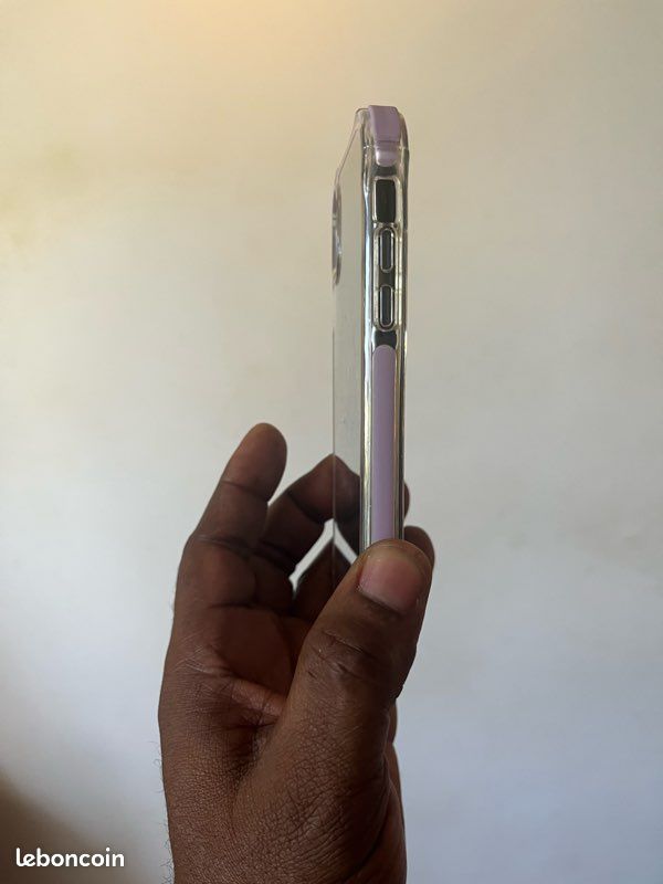 Je vends mon iPhone XR très bon état je me sert plus car j’ai eu un nôtre iPhone ma fille m’a offert (image 4)