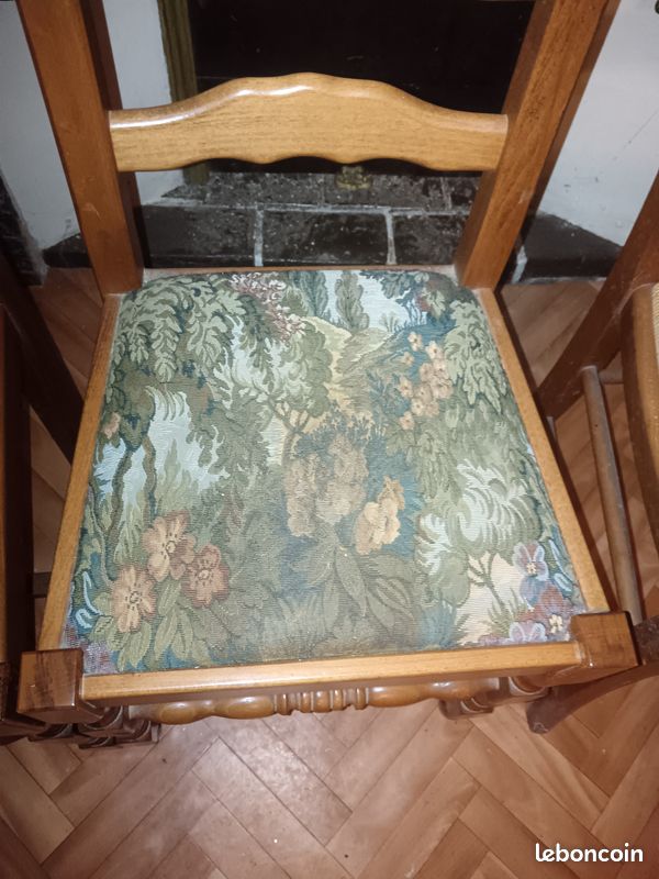 Lot 6 chaises bois et tissus (image 1)