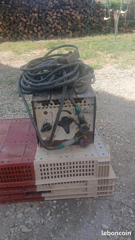 Ancien poste a souder (image 1)