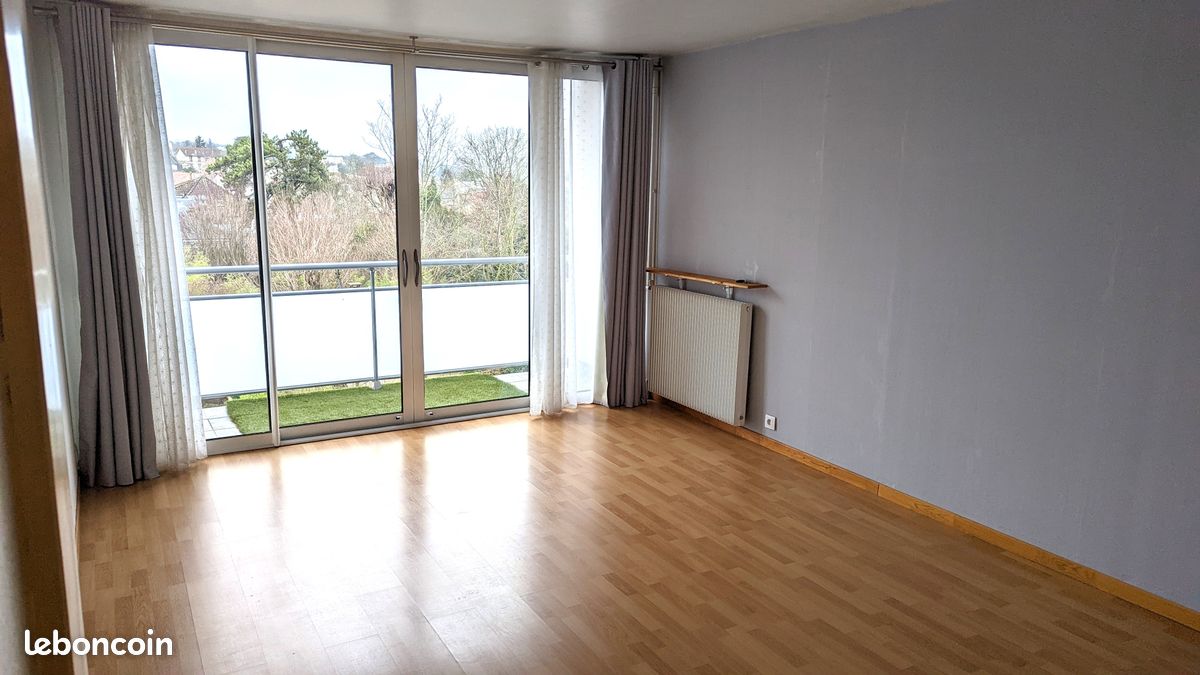 Appartement 2 pièces 45 m² · à Poissy · 45 m² · 990 €/mois