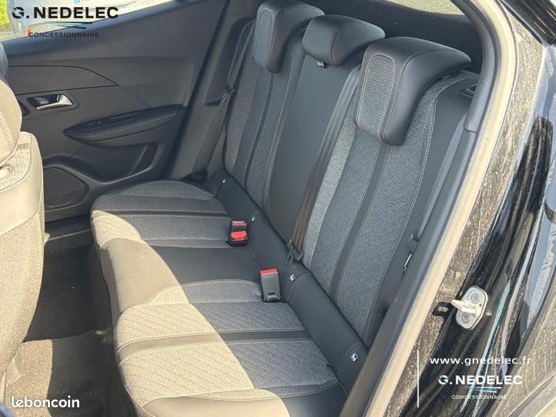 Peugeot 2008 1.2 100ch S&S Allure (image 9)