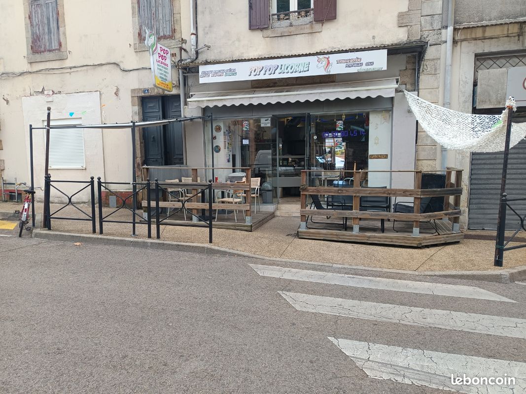 Local commercial 1 pièce 40 m²