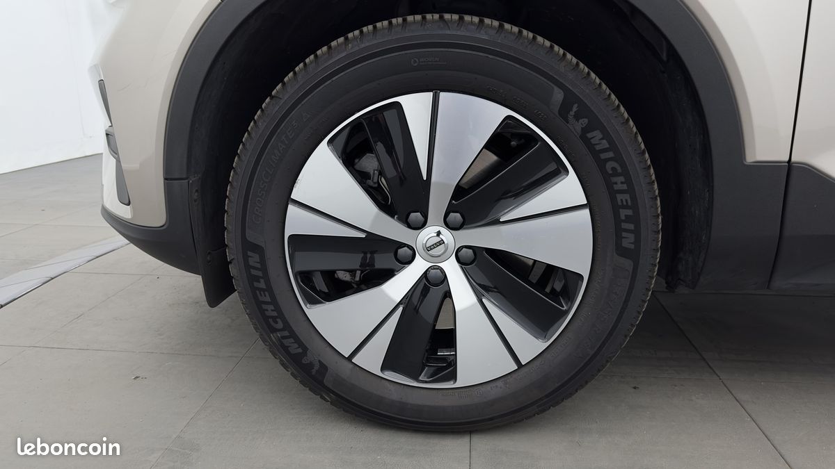 VOLVO XC40 T4 Recharge 129+82 ch DCT7 Start (image 9)