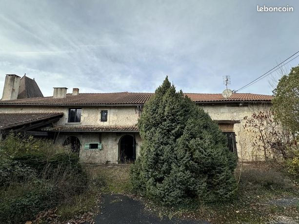 Maison 4 pièces 400 m²