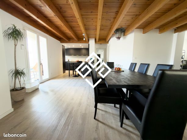 Maison 10 pièces 325 m²
