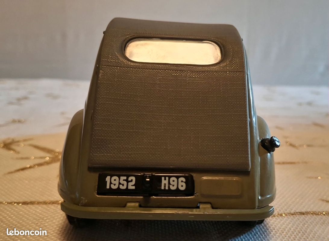 2cv Citroën grise 1952 Maisto 1/18 neuve en boîte Super Édition