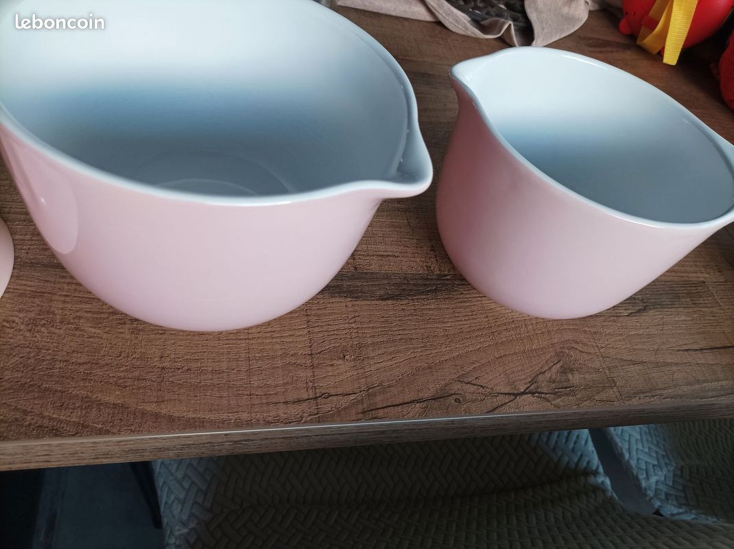 Lot de 2 saladiers roses avec 3 bols (image 1)