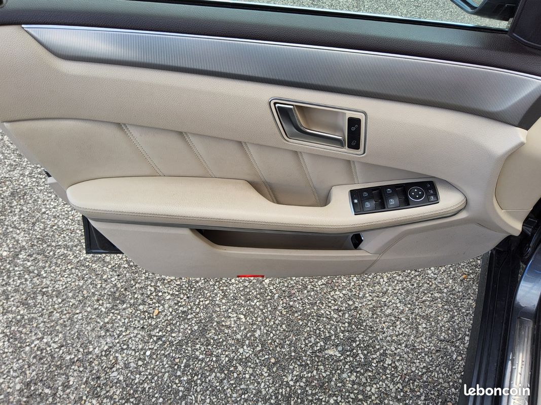 MERCEDES CLASSE E 200 BlueTEC Executive 2ème Main Toit Ouvrant ENTRETIEN MERCEDES (image 16)