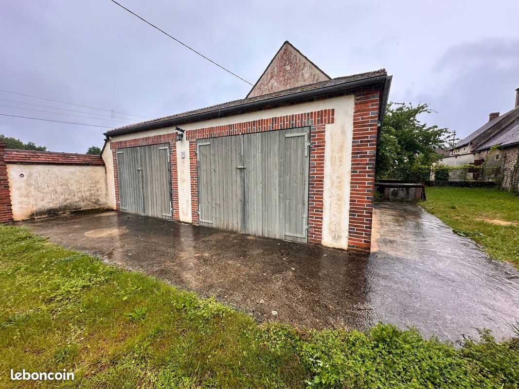 Immeuble 100 m² · à Cudot · 100 m² · 49 000 €