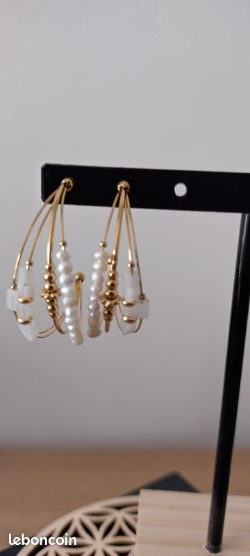 Boucles d'oreilles créoles Bohm agate blanche (image 1)