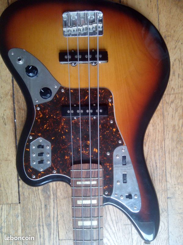 Fender Jaguar Bass Sunburst - Made in Japan - 2007 (image 2)