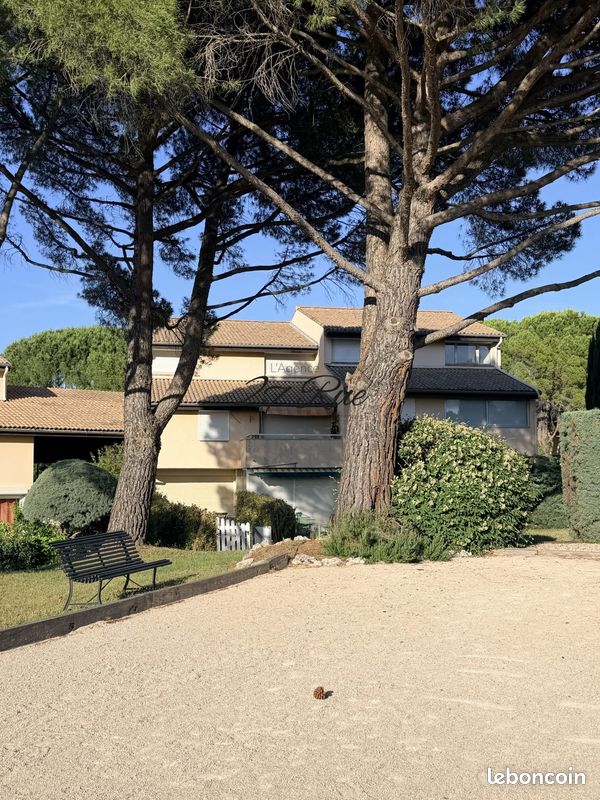 Appartement 3 pièces 58 m² · à Vaison-la-Romaine · 58 m² · 157 000 €