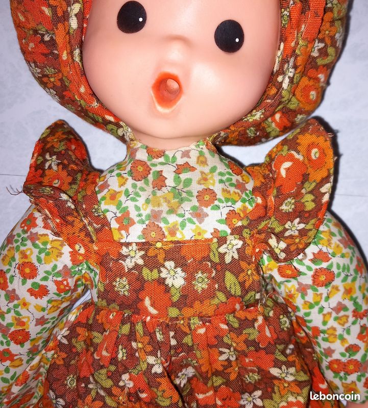 Robe Fleurie Pour Grande Poupée – Taille 6 Mois, 100% Coton, Occasion Très Bon état