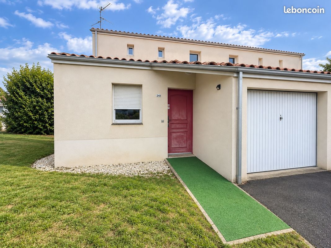 Maison 5 pièces 80 m² · à Ruelle-sur-Touvre · 79,7 m² · 740 €/mois