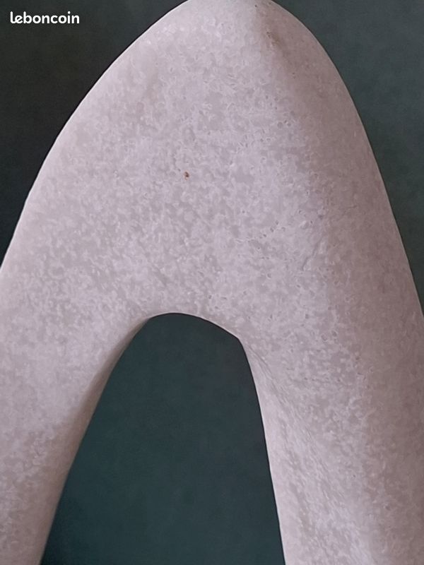 Statuette abstraite en polygrès blanc, acier noir et marbre noir AMPM (image 2)