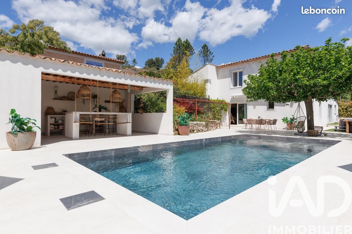 Maison 5 pièces 125 m² · à Les Adrets-de-l'Estérel · 125 m² · 870 000 €