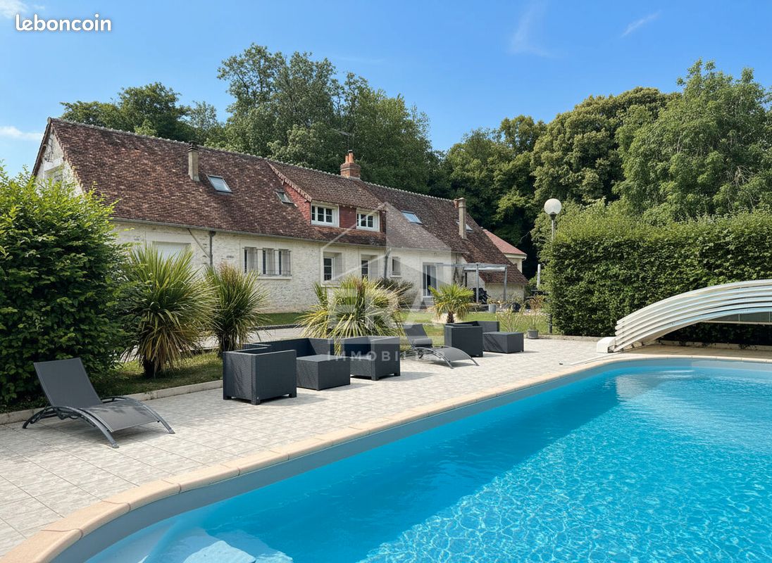 Maison 9 pièces 290 m² · à Montierchaume · 290 m² · 416 185 €
